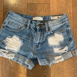 Boyfriend short